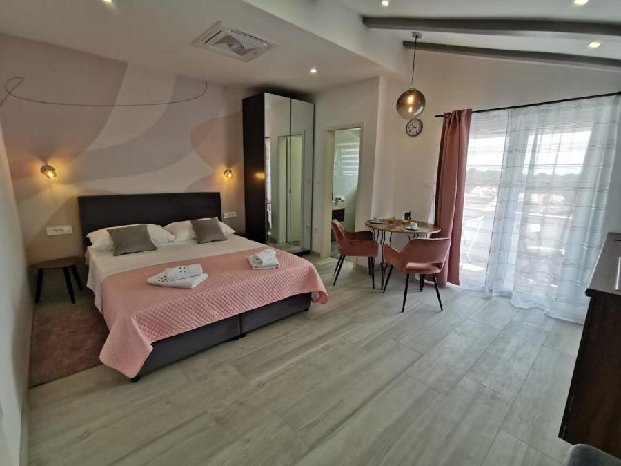 Апартаменты New Nikolina 4 Star Мали-Лошинь Экстерьер фото