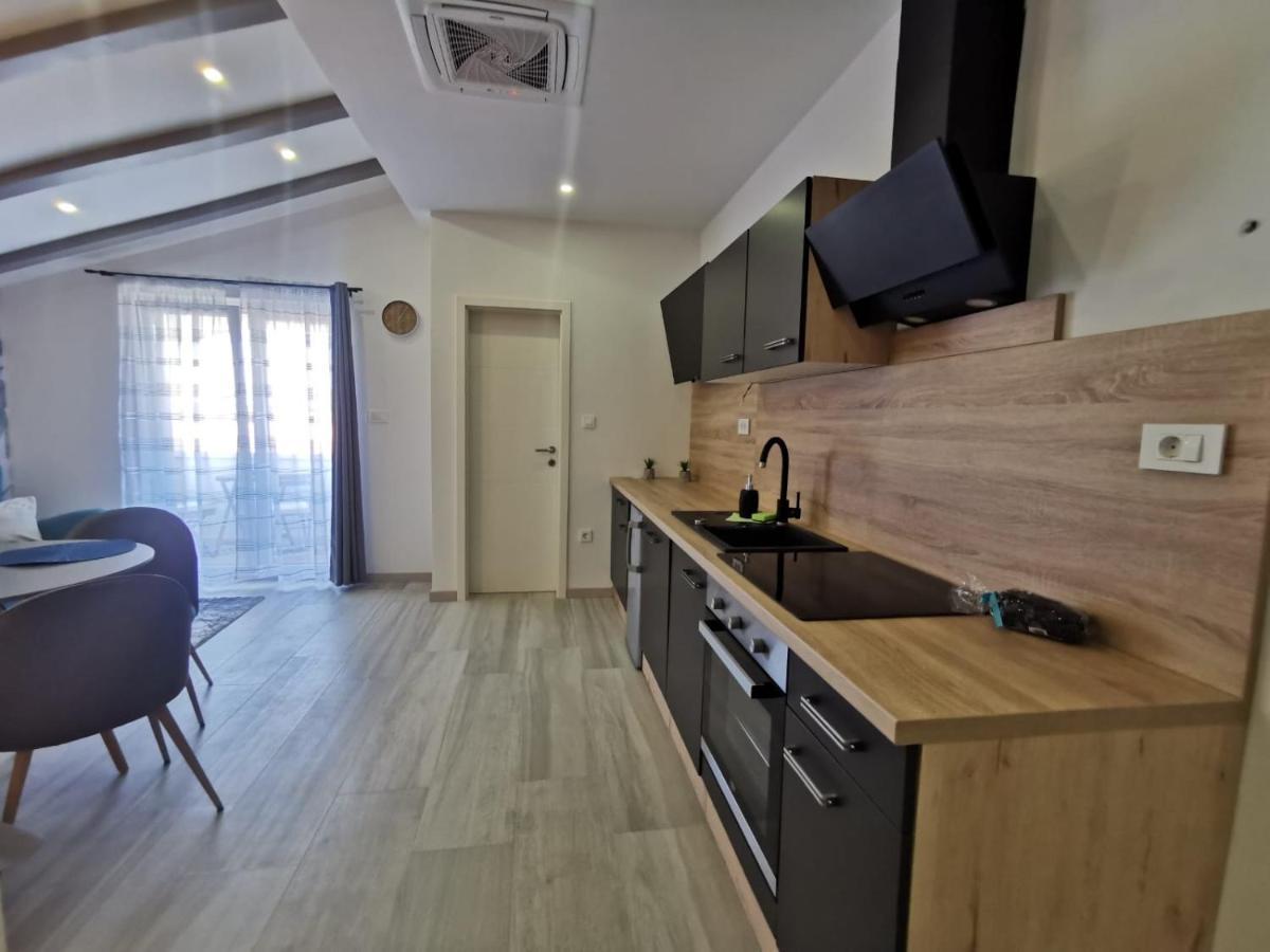 Апартаменты New Nikolina 4 Star Мали-Лошинь Экстерьер фото